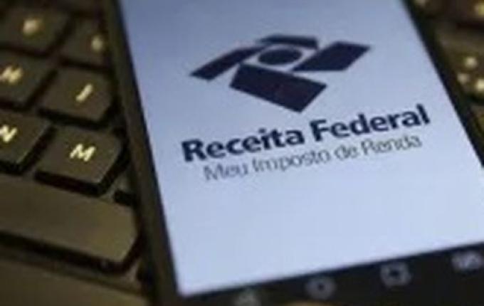 Governo propõe nova regra para abono salarial e limita benefício a R$ 2.640