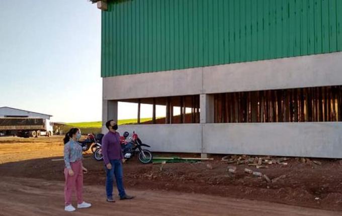 Instalação de entreposto segue em ritmo acelerado em Guarujá do Sul
