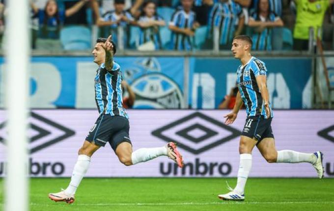 VÍDEO: Em casa, Grêmio vence o Flamengo e se distancia do Z-4