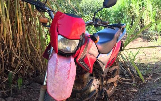 Idoso fica ferido em queda de moto no interior de Iporã do Oeste