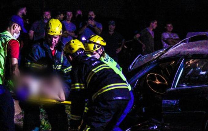 VÍDEO: casal fica gravemente ferido em colisão na BR-282