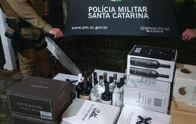 Mais de 100 garrafas de vinho são apreendidas em ônibus na rodoviária de SMOeste