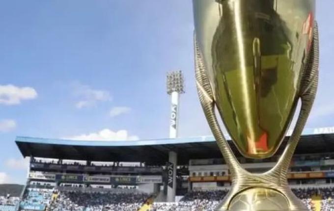 Chapecoense e Brusque se enfrentam pelo Catarinense com transmissão da Peperi