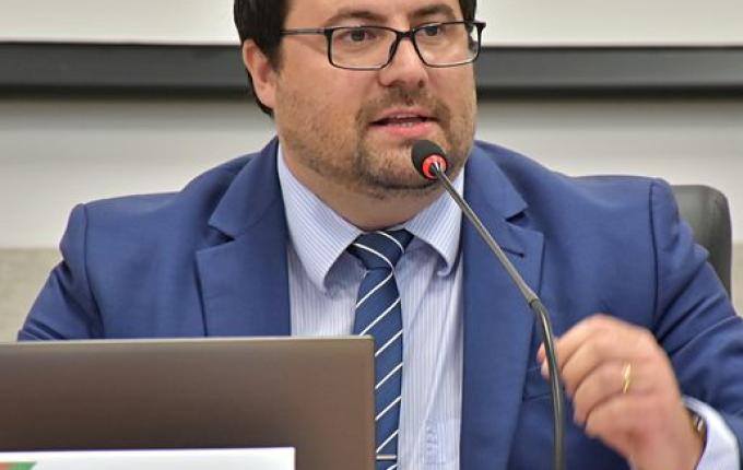 Segurança em escolas e equipamentos para bombeiros são tema de pedidos de vereadores