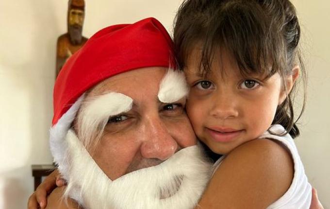 Natal Solidário: Cooperoeste distribui cestas básicas a famílias carentes