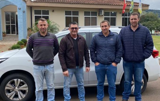 Secretaria de Saúde de Saltinho adquire novo veículo