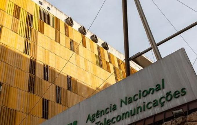 Anatel ordena bloqueio de 5 milhões de aparelhos piratas de TV a cabo