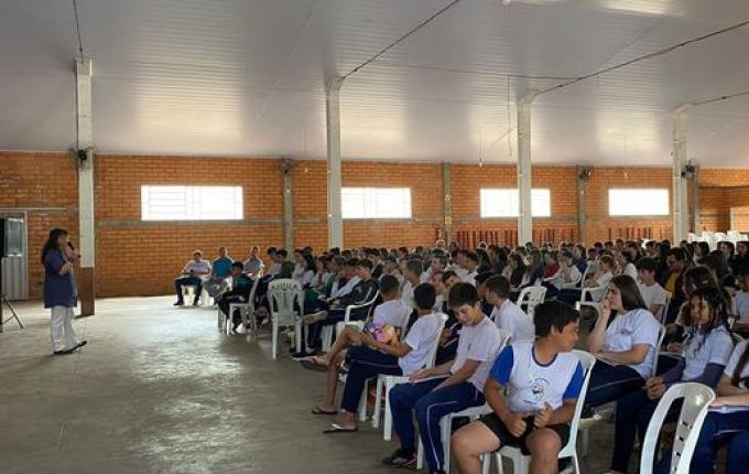 Saltinho promove palestra alusiva ao Setembro Amarelo