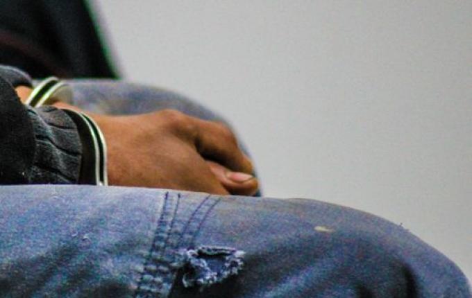 Homem é condenado a mais de 18 anos de prisão por tentar matar a companheira