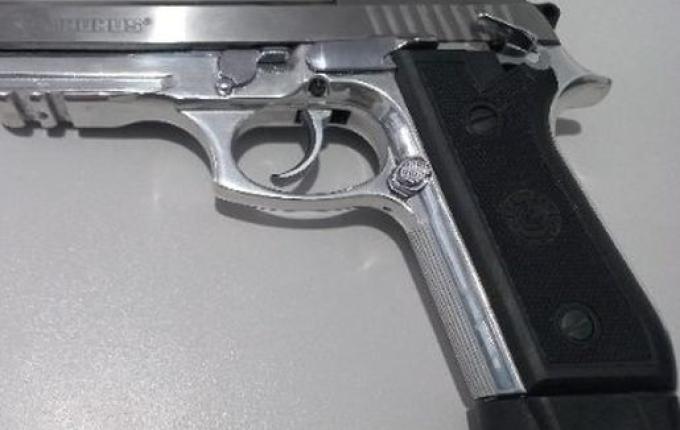 Homem armado é preso em Guaraciaba após discussão em comércio