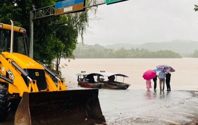 Barca interrompe travessia no Rio Uruguai em Itapiranga