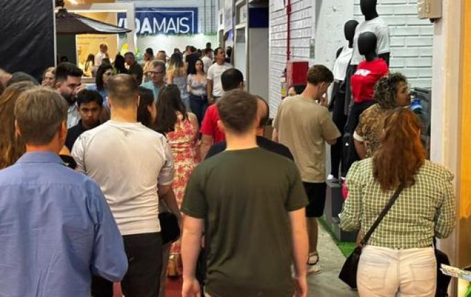 Segundo dia da Faismo tem grande público, shows e movimentação intensa