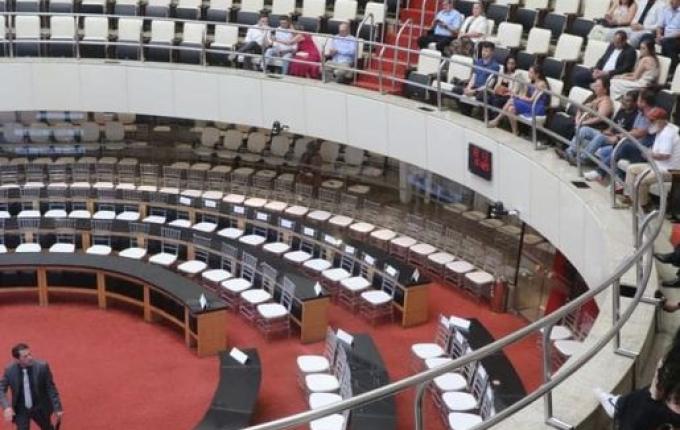 Júlio Garcia é eleito presidente da Alesc