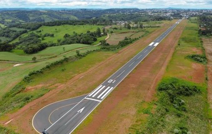 Aeroporto de Dionísio Cerqueira receberá R$ 3,3 milhões para operar voos noturnos