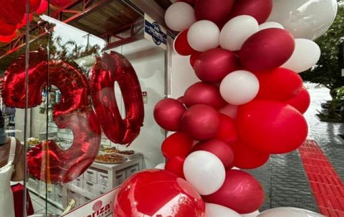 Mariza Embalagens celebra 30 anos com coquetel para clientes