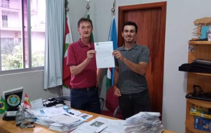 Legislativo de Santa Helena devolve mais de R$ 128 mil para Executivo