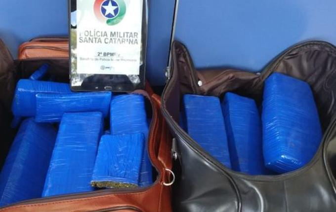 Em operação, Polícia Rodoviária aprende mais de 30 kg de droga