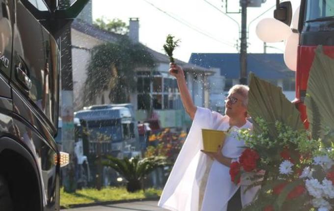 Desfile do Colono e Motorista deve reunir mais de 2 mil veículos em São Miguel do Oeste
