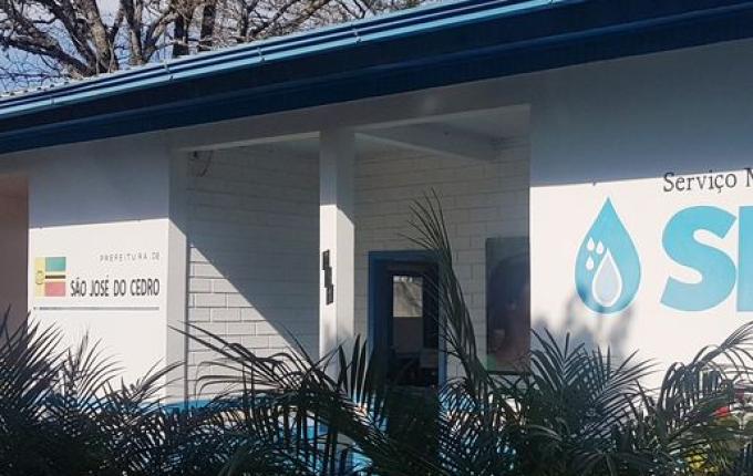 Semae promove limpeza após mudança na coloração da água