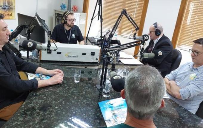 Debate da Rádio Oeste reúne candidatos à prefeito de Belmonte