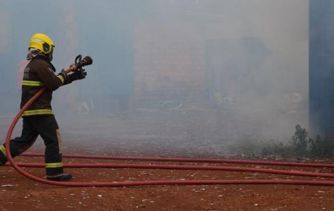 VÍDEO: Casa é destruída por incêndio em Campo Erê
