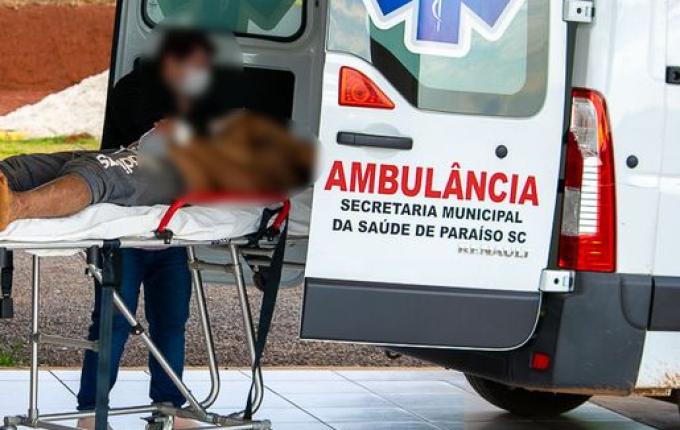 VÍDEO; Homem tenta defender mulher e acaba agredido com golpes de madeira na cabeça