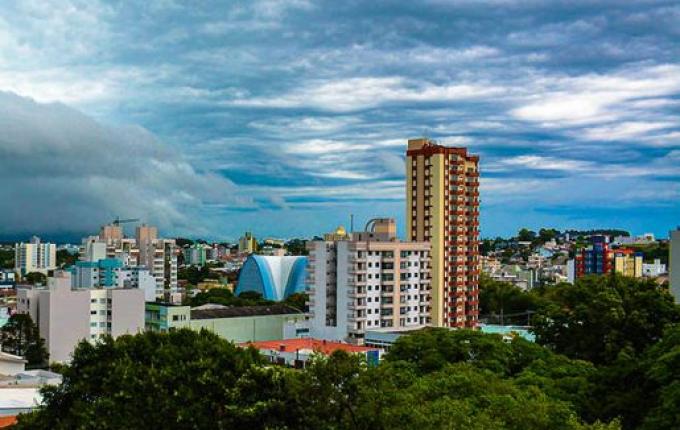 Alerta da Defesa Civil indica mais chuvas intensas e temporais em SC