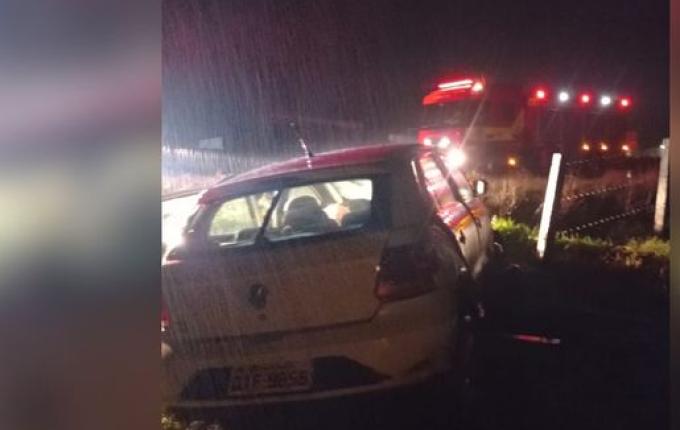 Mulher fica ferida em capotamento na BR-163 em Guarujá do Sul