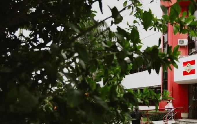 Governo de SC doa imóveis a prefeituras do Extremo Oeste