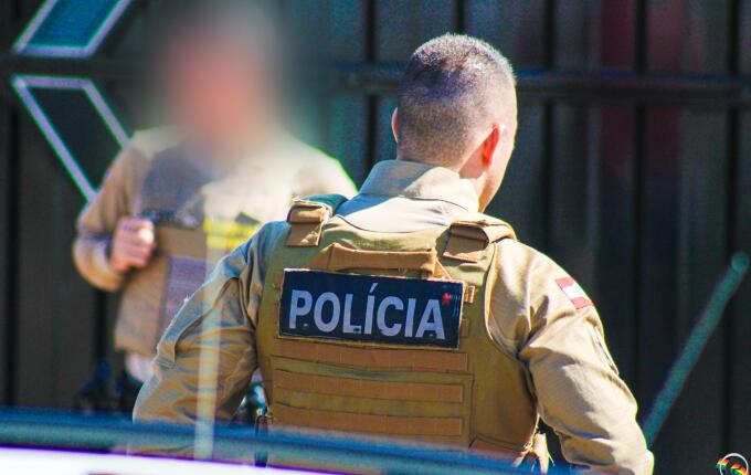 Homem é preso por furto de chinelos no centro de SMO