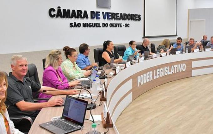 Vereadores aprovam doação de veículos para PC e bombeiros em SMO