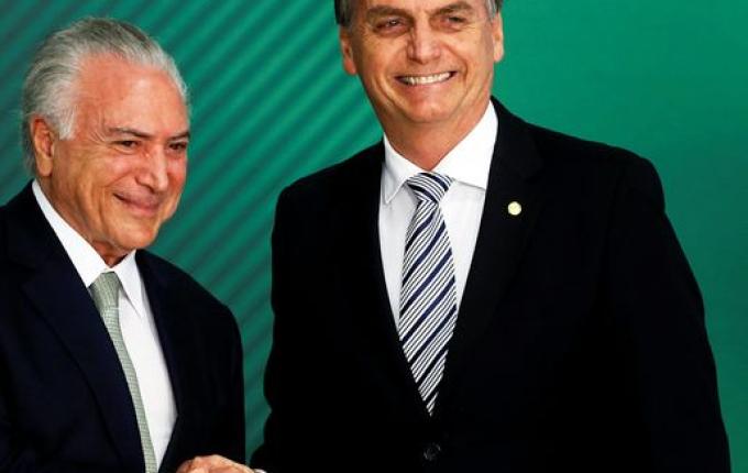 Bolsonaro convida Temer para chefiar missão humanitária no Líbano