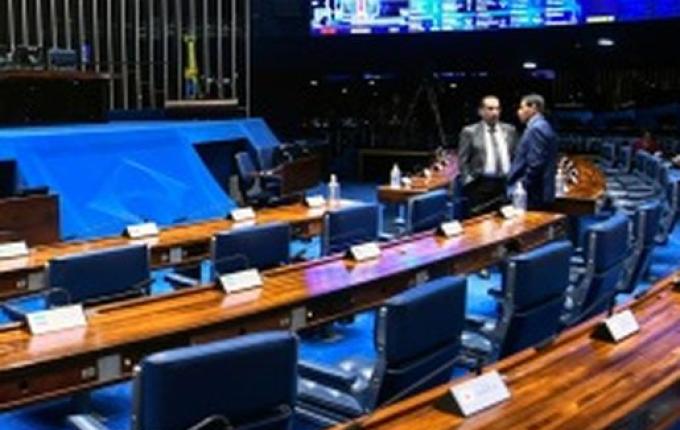 Senado aprova mudanças em regras do licenciamento ambiental no Brasil