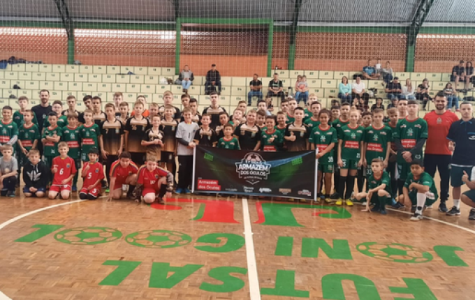 Abertura da Taça Armazém dos Óculos de Futsal agita Ginásio JONI GOOL