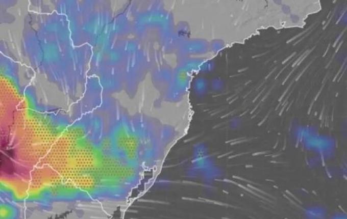 Sistema de baixa pressão, calor e umidade viram “combo” para temporais e ventos fortes em SC