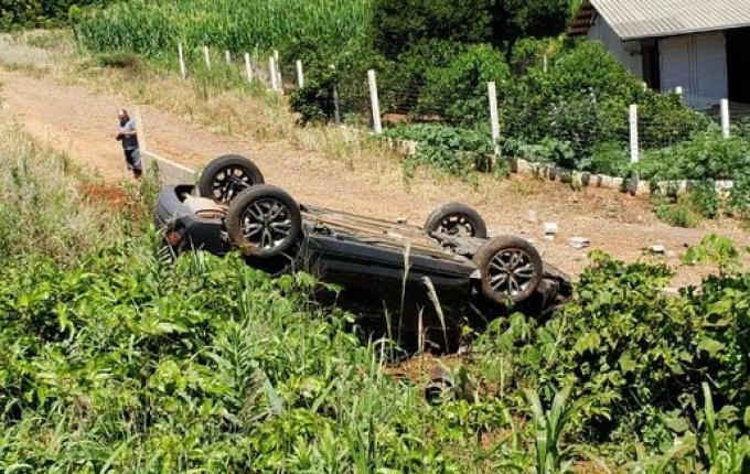 VÍDEO: Condutor é detido após fugir de local de acidente