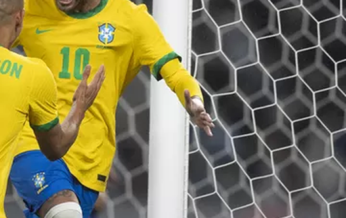 Neymar faz de pênalti e Brasil vence o Japão em amistoso