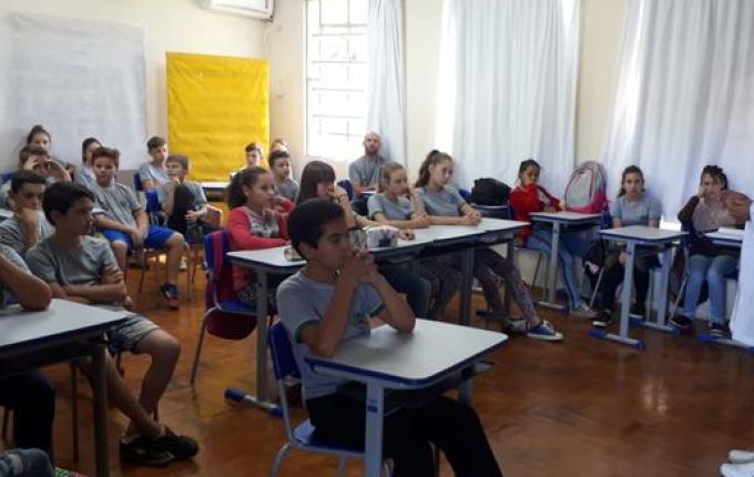 PALESTRA: “Quanto Custa o Seu Sonho?” é realizada em escolas