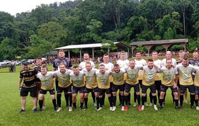 Dourado vence a 1ª da final Sério Ouro do Municipal de Itapiranga