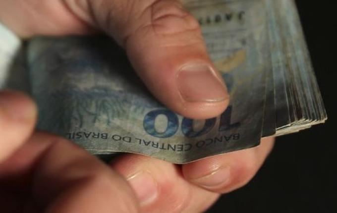 Mais 1,4 mi de pessoas poderão sacar abono salarial a partir deste mês