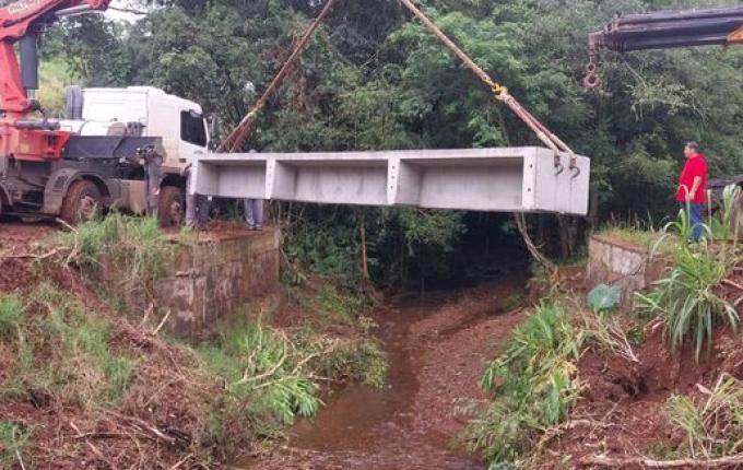 Pontes são instaladas em Campo Erê através da Defesa Civil do Estado