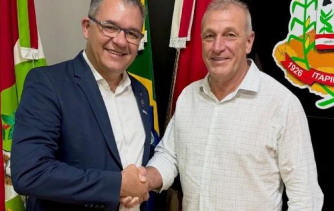 Elton Maldaner assume o Executivo de Itapiranga por 12 dias