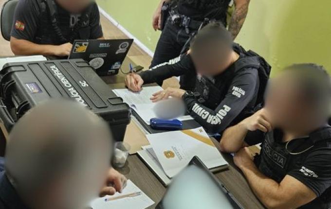 Polícia Civil deflagra operação contra pornografia infantil em SMO