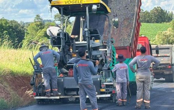 São Miguel do Oeste inicia pavimentação de 2,4 km na Linha Waldemar