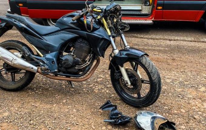Colisão deixa motociclista ferido na Willy Barth em SMO