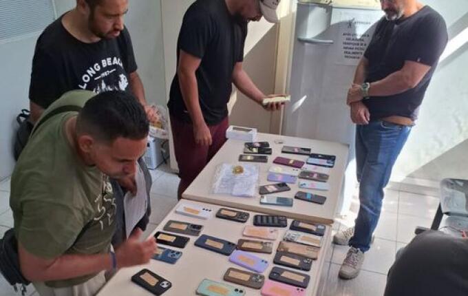 Mais de 300 pessoas procuram delegacia para recuperar celulares furtados no Carnaval em SC