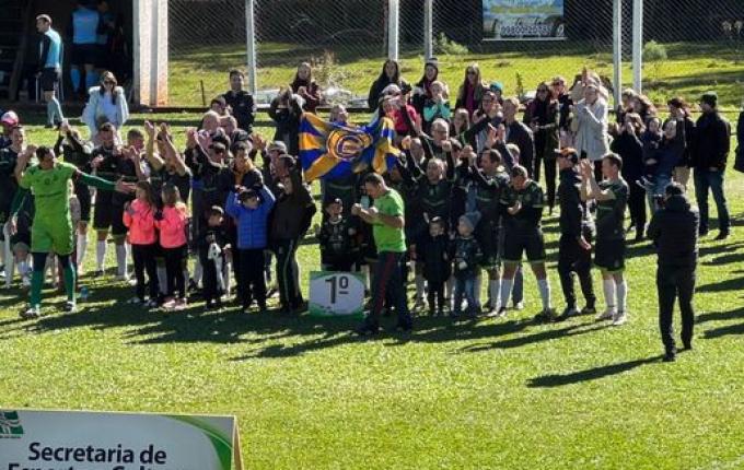VÍDEO: Cultural Caxiense bate o Palmeiras da Limeira e é campeão do Veterano