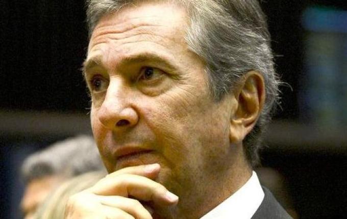 Após 30 anos, Collor pede perdão aos brasileiros por confisco da poupança