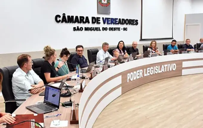 Câmara aprova projeto que amplia vagas de engenheiros, arquitetos e professores em SMO