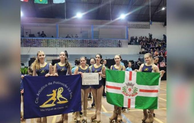 Companhia de Patinação de SMO conquista 14 pódios na 5ª Copa Oeste em Palmitos